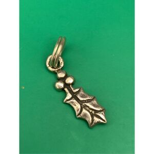 .925 Holly Leaf Sterling Silver Jewelry Charm #fall